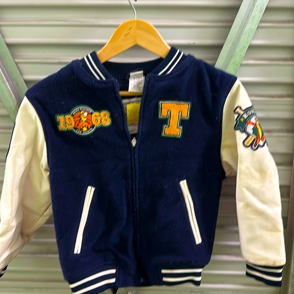 Disney Other - Disney kids medium TonI to tie your 1968 baseball  very nice